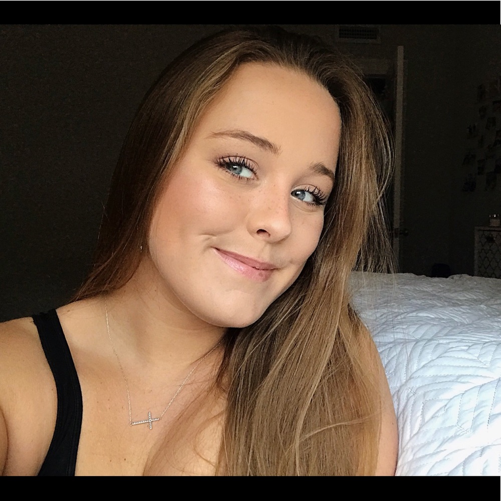 Meet your Posher, Kelly